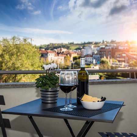 Ninary Apartments A Due Passi Dal Centro Storico Alba  Ngoại thất bức ảnh