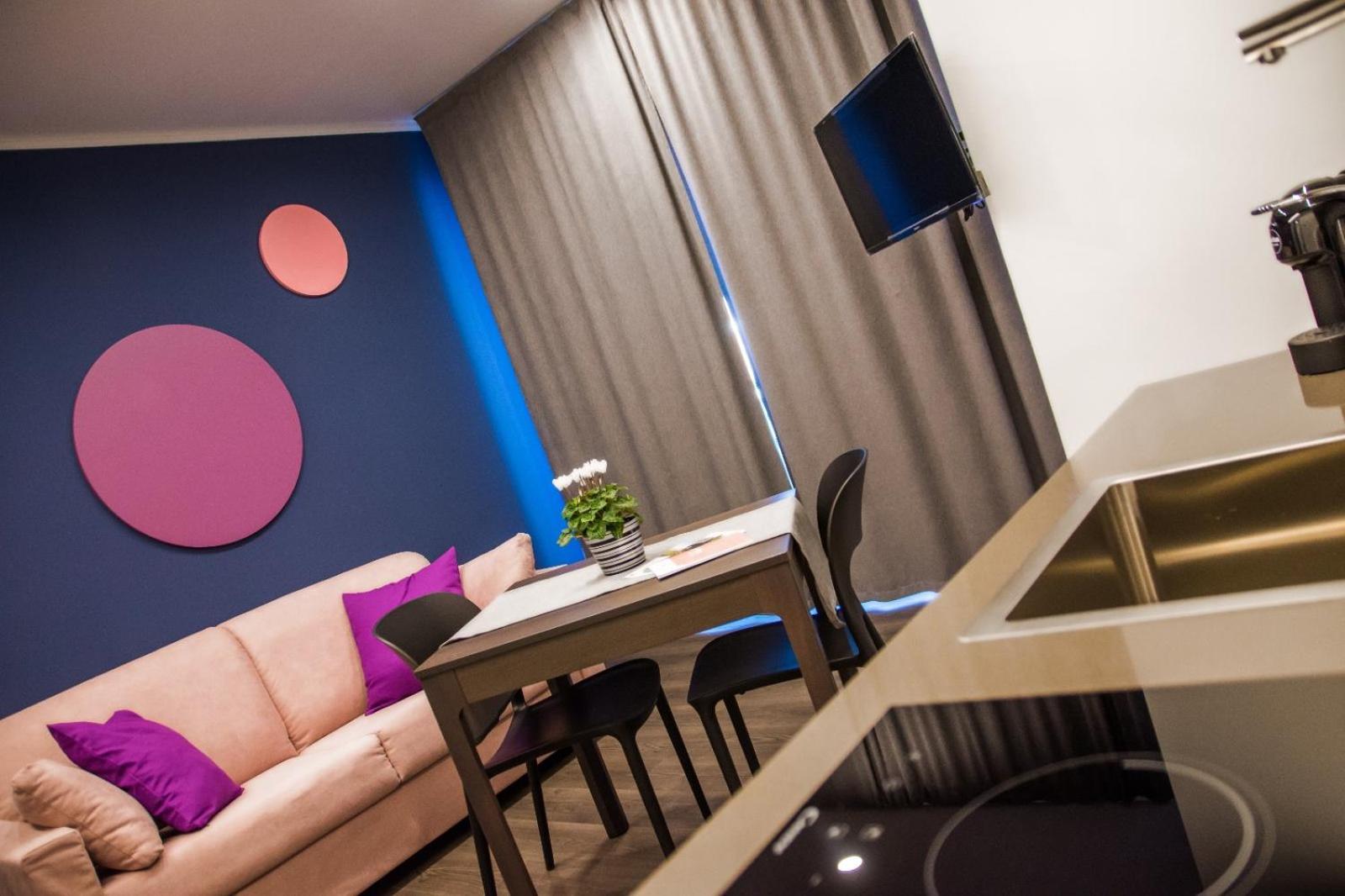 Ninary Apartments A Due Passi Dal Centro Storico Alba  Ngoại thất bức ảnh
